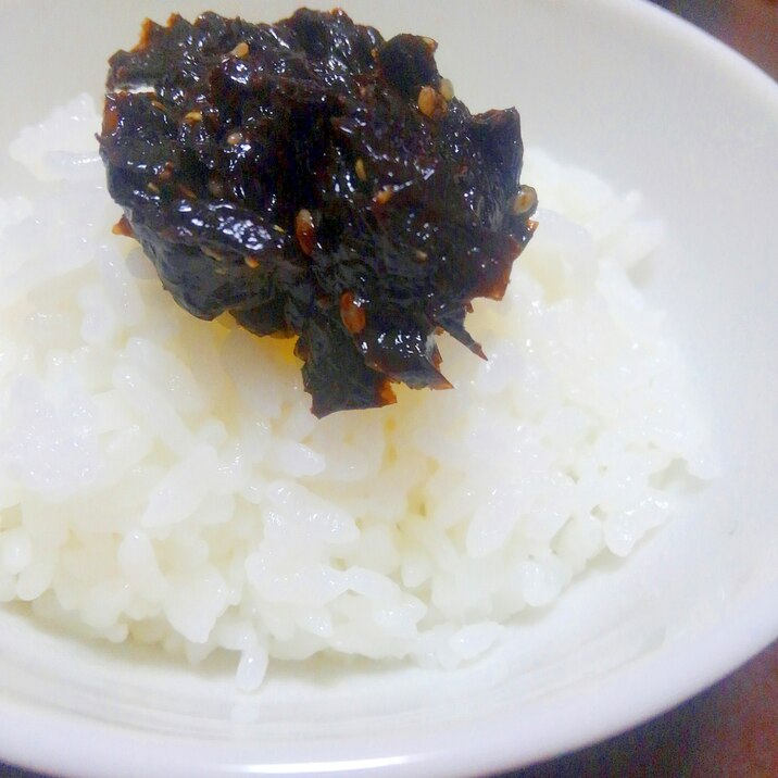 しけった海苔もゴハンのお供（海苔の佃煮）